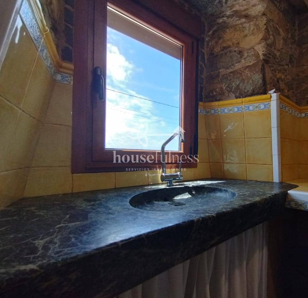 Casa de 3 habitaciones en Cedeira en venta con garaje - 159.000 € (Ref: 9218831)