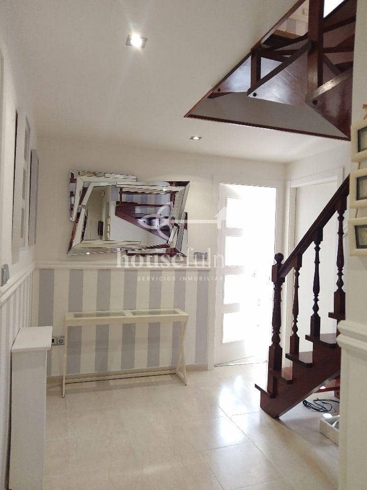 4 soveværelse Penthouse til salg i Naron - € 189.000 (Ref: 9218832)