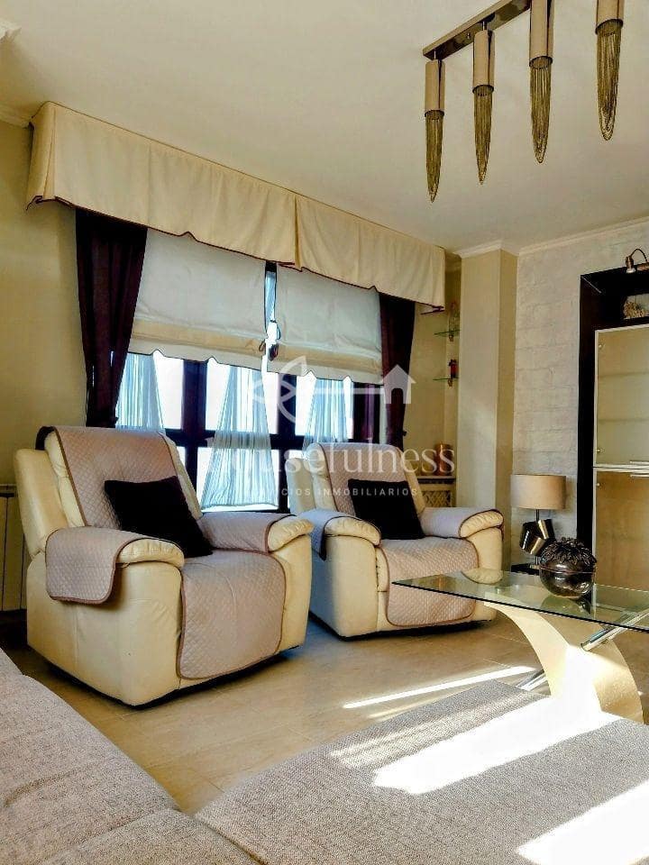 Ático de 4 habitaciones en Narón en venta - 189.000 € (Ref: 9218832)