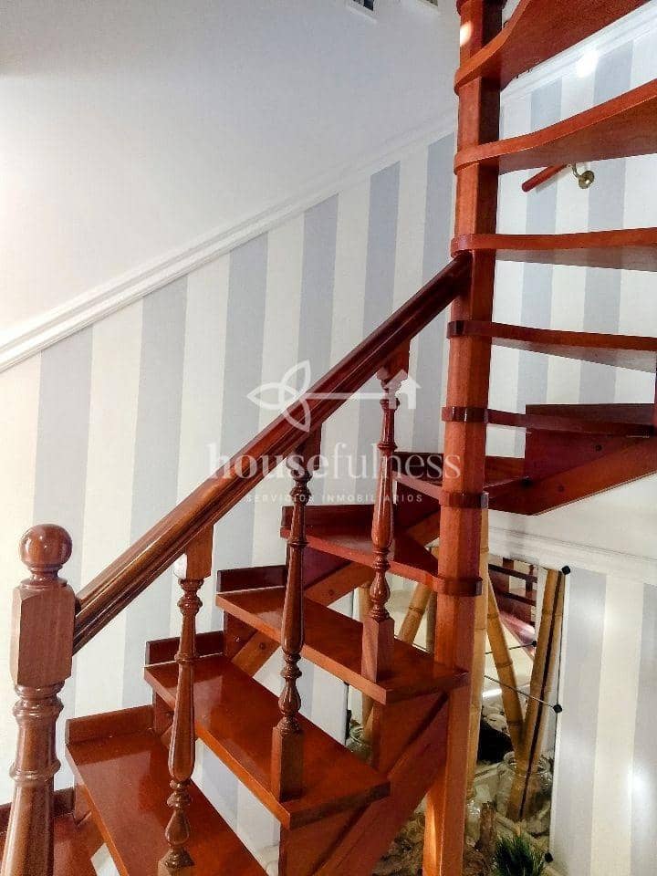 Ático de 4 habitaciones en Narón en venta - 189.000 € (Ref: 9218832)