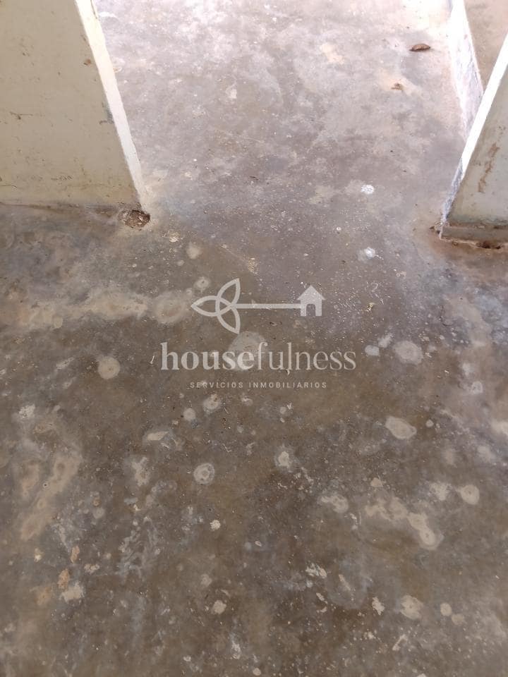 5 bedroom Townhouse for sale in Naron with garage - € 44,999 (Ref: 9218839)