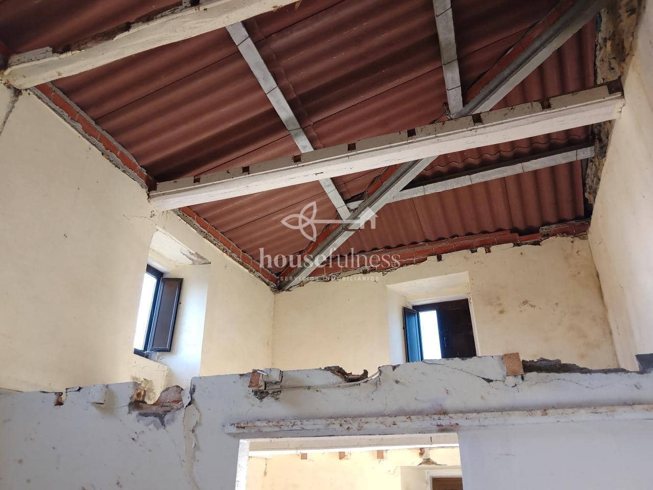 5 bedroom Townhouse for sale in Naron with garage - € 44,999 (Ref: 9218839)