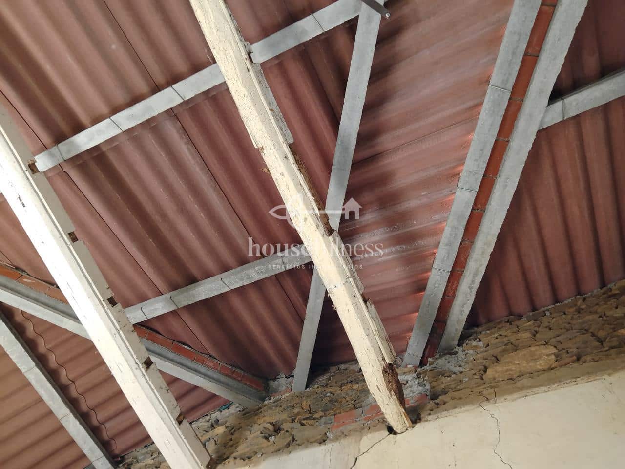 5 bedroom Townhouse for sale in Naron with garage - € 44,999 (Ref: 9218839)