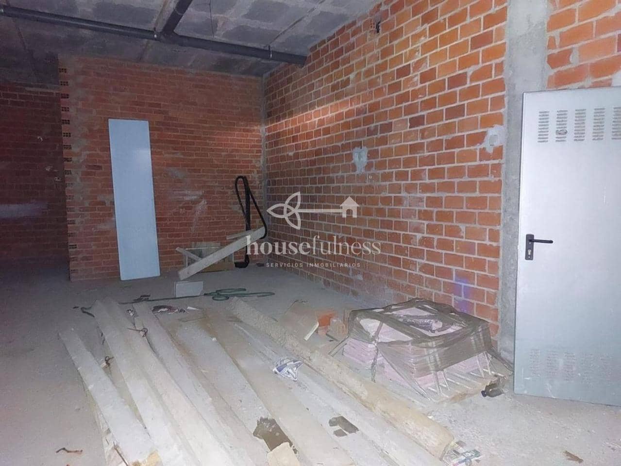 Kommersiell till salu i Naron - 79 000 € (Ref: 9218840)