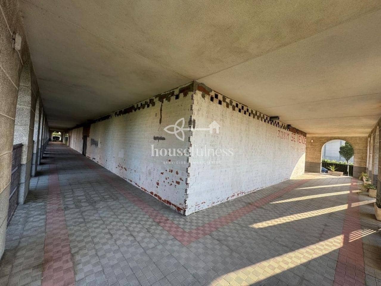 Kommersiell till salu i Naron - 79 000 € (Ref: 9218840)