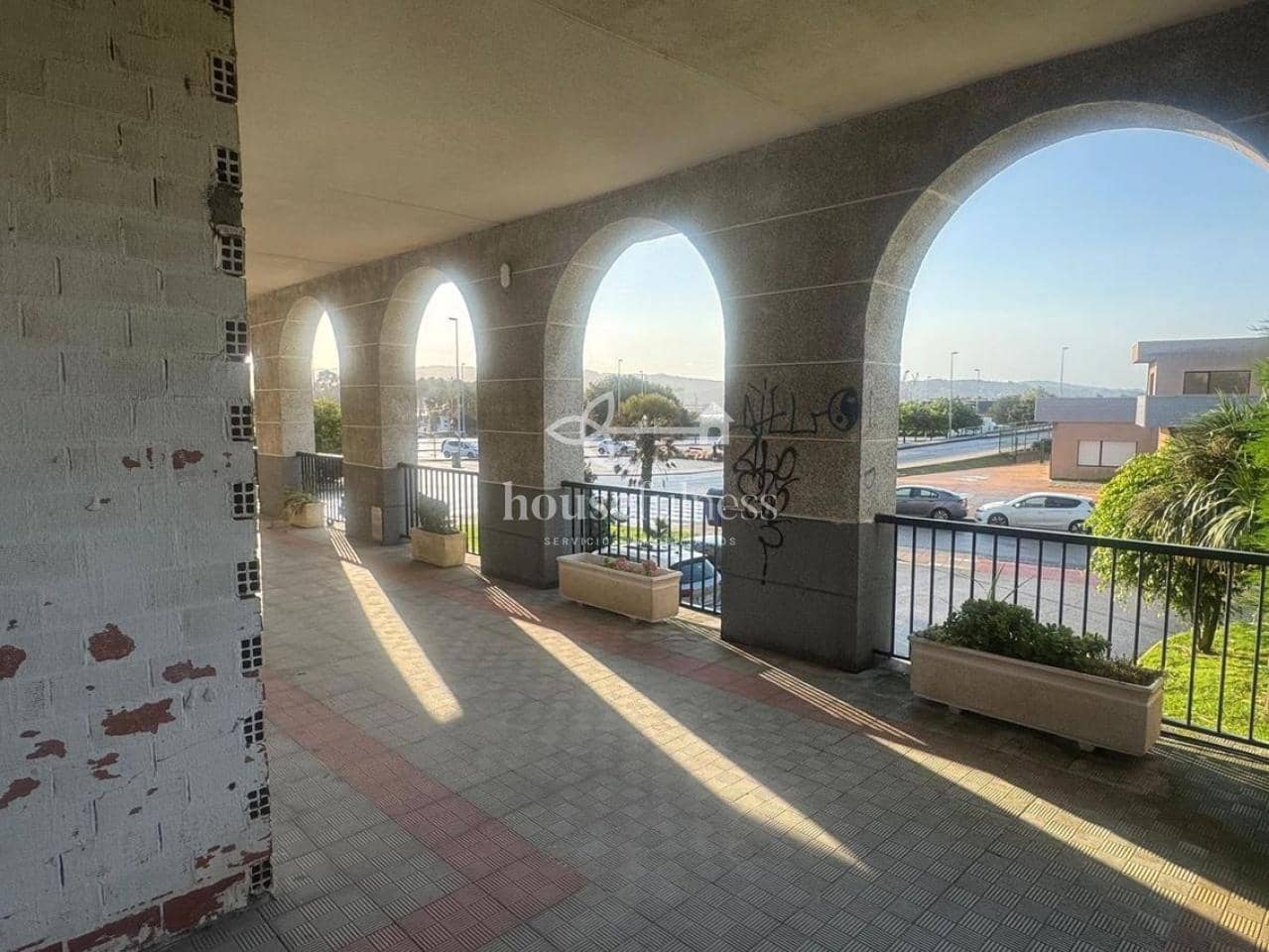 Kommersiell till salu i Naron - 79 000 € (Ref: 9218840)