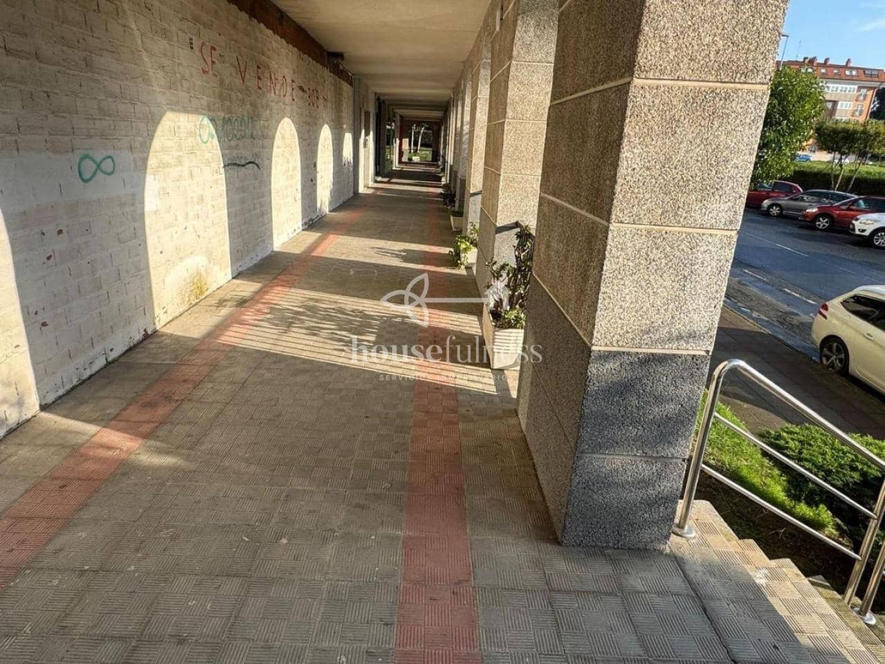 Kommersiell till salu i Naron - 79 000 € (Ref: 9218840)