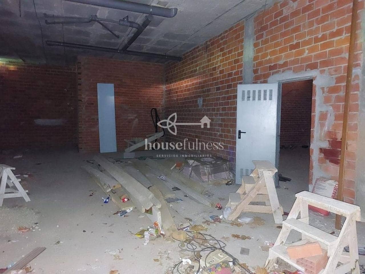Kommersiell till salu i Naron - 79 000 € (Ref: 9218840)