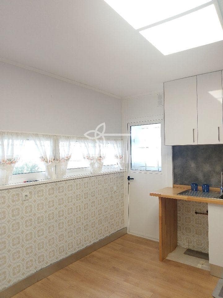 3 soveværelse Lejlighed til salg i Naron med garage - € 129.500 (Ref: 9218847)