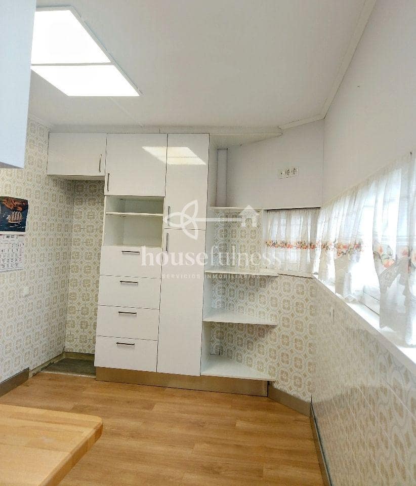 3 soveværelse Lejlighed til salg i Naron med garage - € 129.500 (Ref: 9218847)