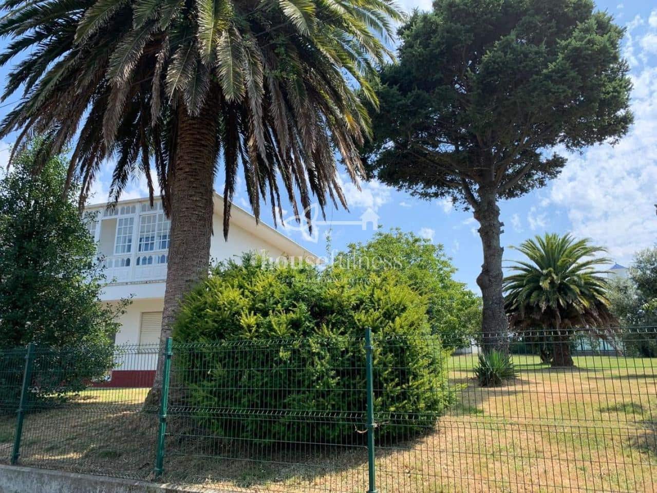 4 quarto Moradia para venda em Naron com garagem - 270 000 € (Ref: 9218851)