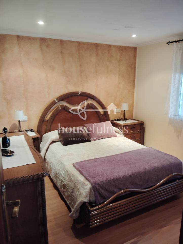 Casa de 4 habitaciones en Valdoviño en venta con garaje - 150.000 € (Ref: 9218852)