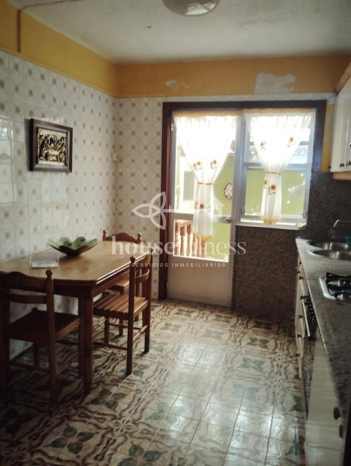 Casa de 4 habitaciones en Valdoviño en venta con garaje - 150.000 € (Ref: 9218852)