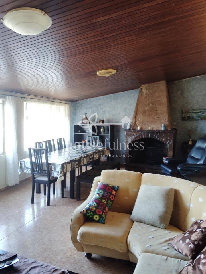 Casa de 4 habitaciones en Valdoviño en venta con garaje - 150.000 € (Ref: 9218852)