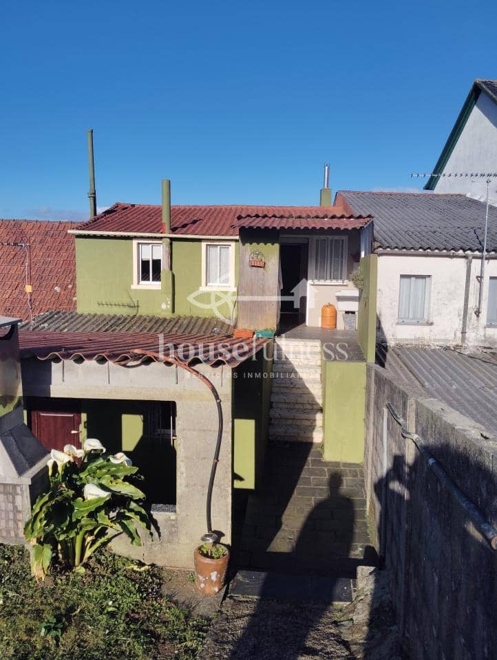 Casa de 4 habitaciones en Valdoviño en venta con garaje - 150.000 € (Ref: 9218852)