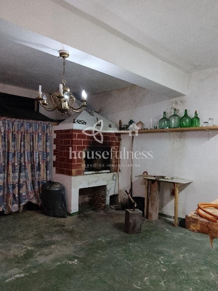 6 soveværelse Semi-Rækkehus til salg i Carino med garage - € 155.000 (Ref: 9218856)