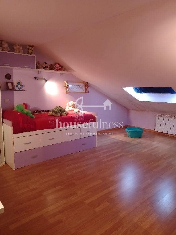 6 soveværelse Semi-Rækkehus til salg i Carino med garage - € 155.000 (Ref: 9218856)