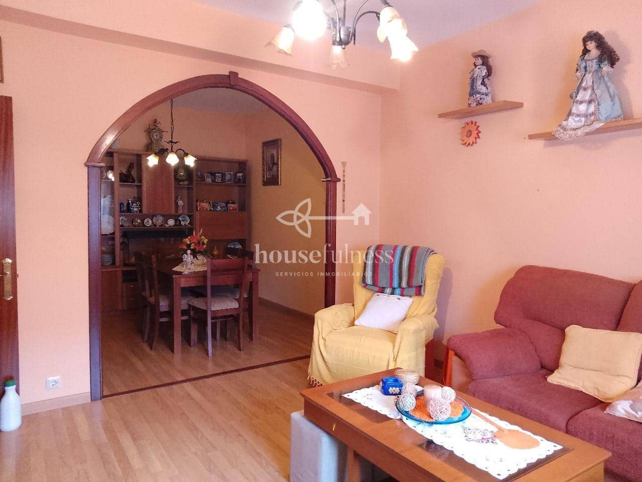 6 soveværelse Semi-Rækkehus til salg i Carino med garage - € 155.000 (Ref: 9218856)