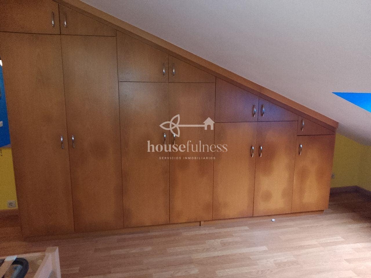 6 soveværelse Semi-Rækkehus til salg i Carino med garage - € 155.000 (Ref: 9218856)