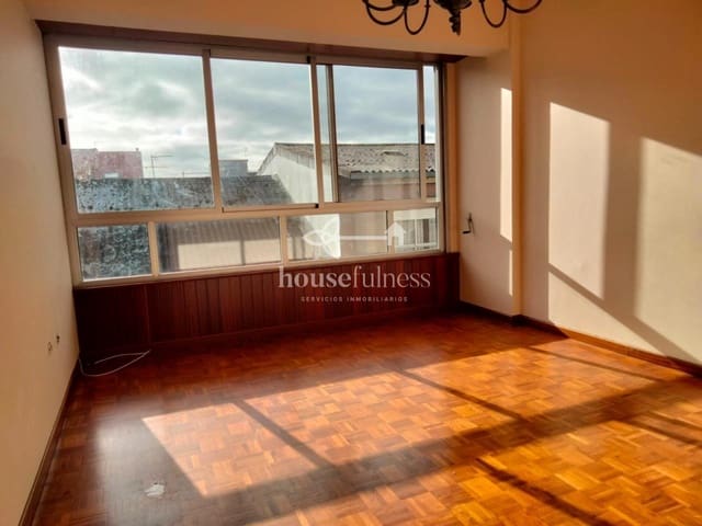 5 bedroom Flat for sale in Ferrol - € 115,000 (Ref: 9218860)