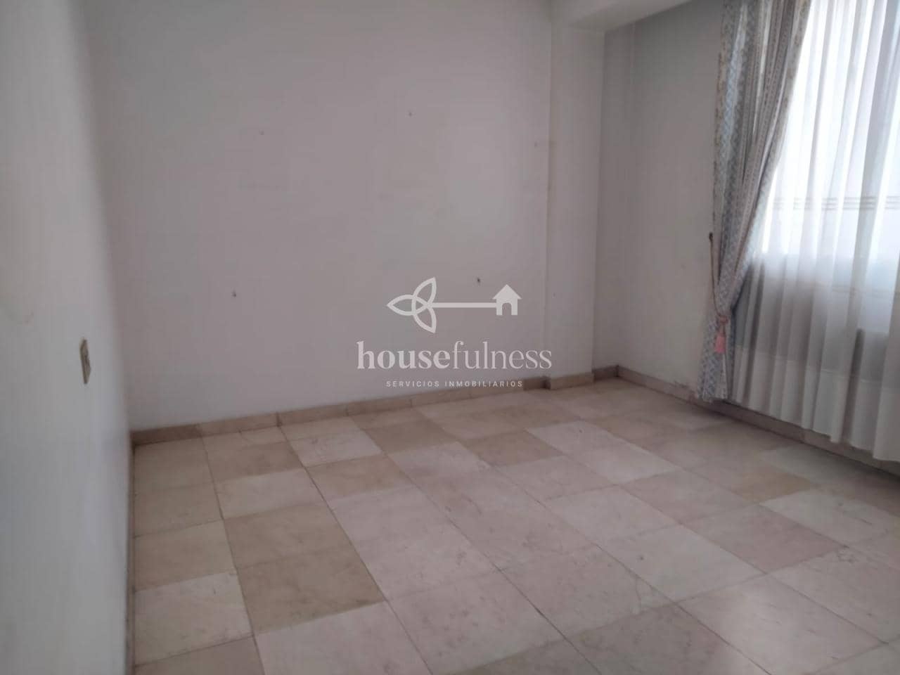 5 soverom Leilighet til salgs i Ferrol - € 115 000 (Ref: 9218860)