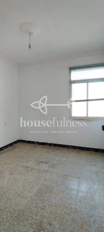 8 slaapkamer Huis te koop in Cabanas met garage - € 199.000 (Ref: 9218868)