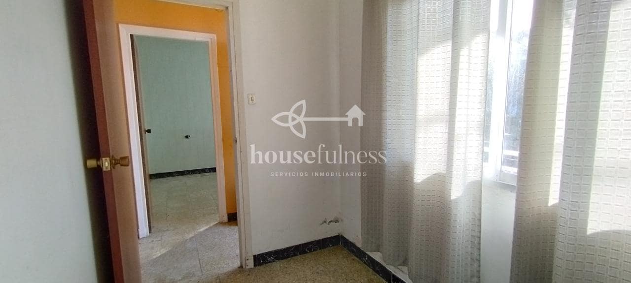 8 slaapkamer Huis te koop in Cabanas met garage - € 199.000 (Ref: 9218868)