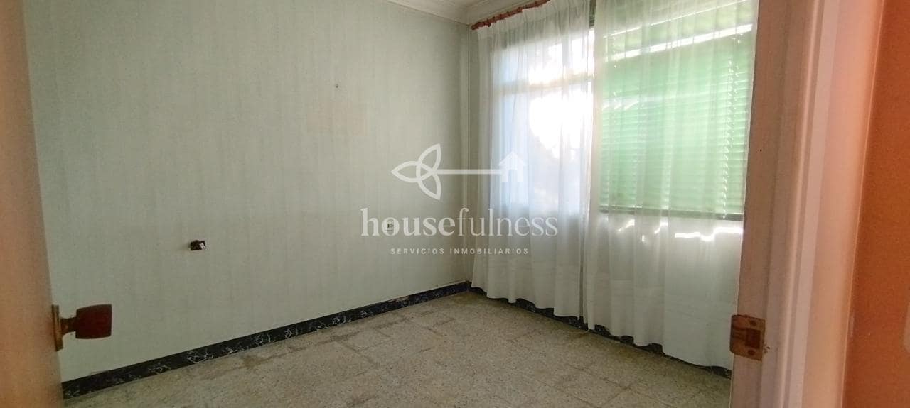 8 slaapkamer Huis te koop in Cabanas met garage - € 199.000 (Ref: 9218868)