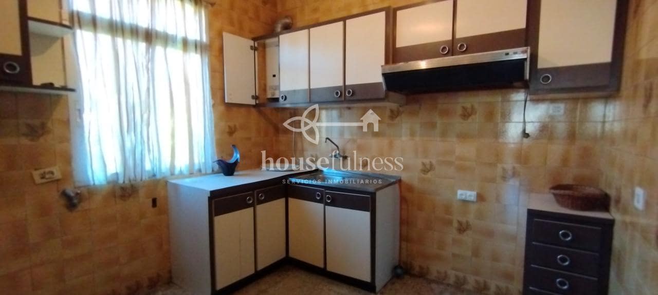 8 slaapkamer Huis te koop in Cabanas met garage - € 199.000 (Ref: 9218868)