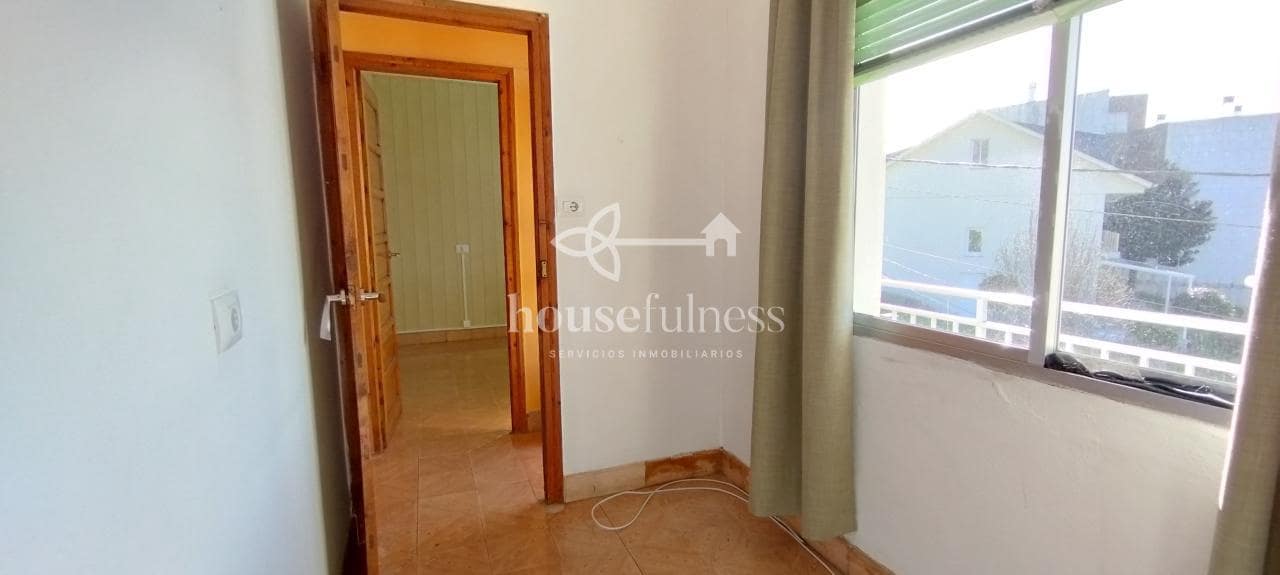 8 slaapkamer Huis te koop in Cabanas met garage - € 199.000 (Ref: 9218868)