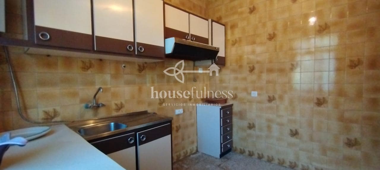 8 slaapkamer Huis te koop in Cabanas met garage - € 199.000 (Ref: 9218868)