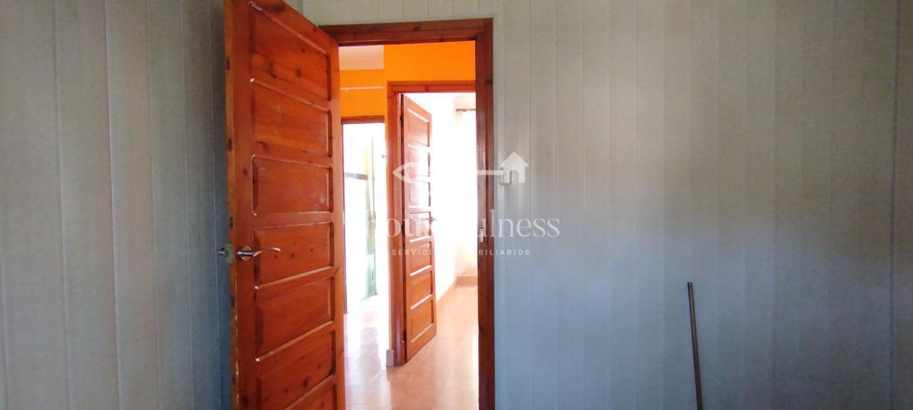 8 slaapkamer Huis te koop in Cabanas met garage - € 199.000 (Ref: 9218868)