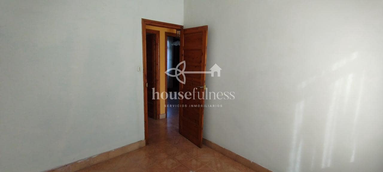 8 slaapkamer Huis te koop in Cabanas met garage - € 199.000 (Ref: 9218868)