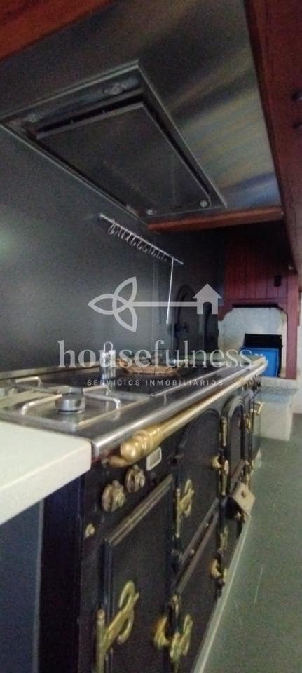 5 bedroom Townhouse for sale in Neda with garage - € 340,000 (Ref: 9218870)