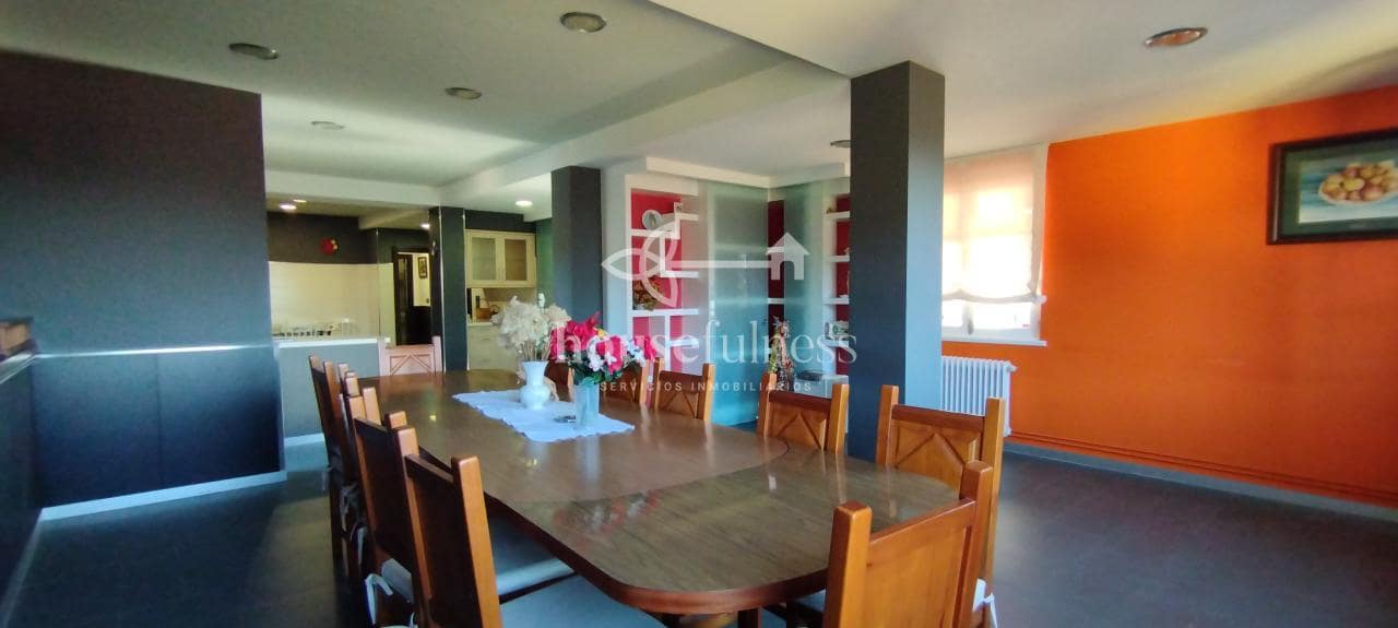 5 bedroom Townhouse for sale in Neda with garage - € 340,000 (Ref: 9218870)