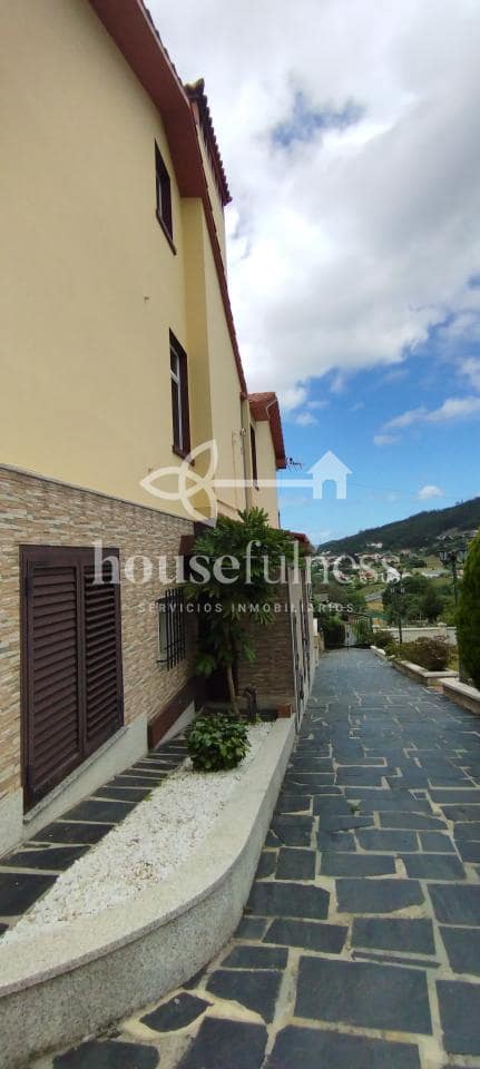5 bedroom Townhouse for sale in Neda with garage - € 340,000 (Ref: 9218870)