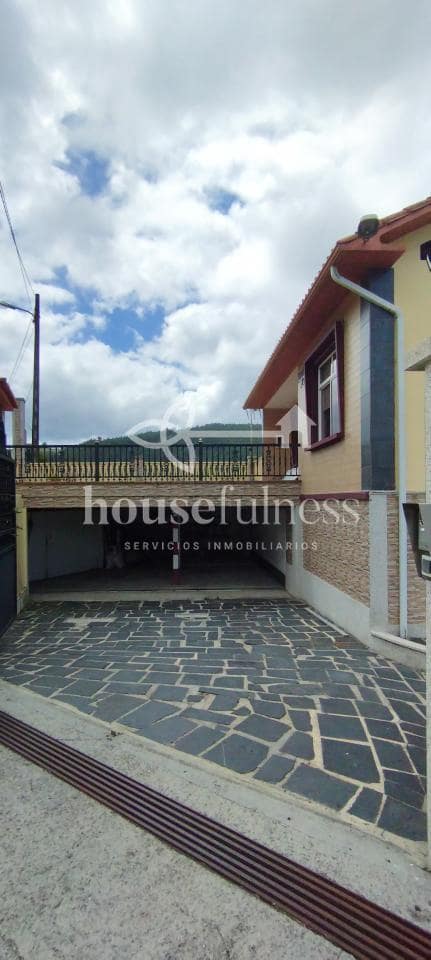 5 bedroom Townhouse for sale in Neda with garage - € 340,000 (Ref: 9218870)