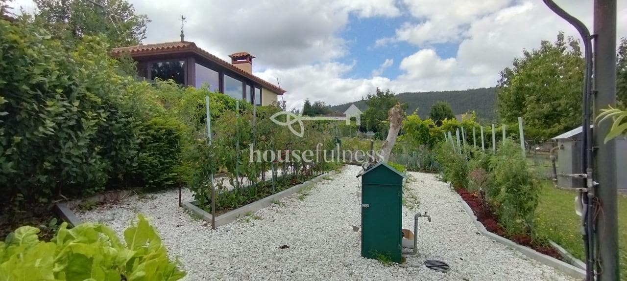 5 bedroom Townhouse for sale in Neda with garage - € 340,000 (Ref: 9218870)