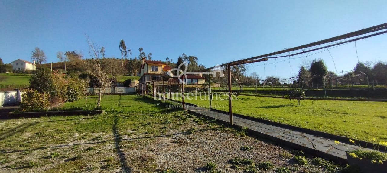 5 bedroom Townhouse for sale in Neda with garage - € 340,000 (Ref: 9218870)