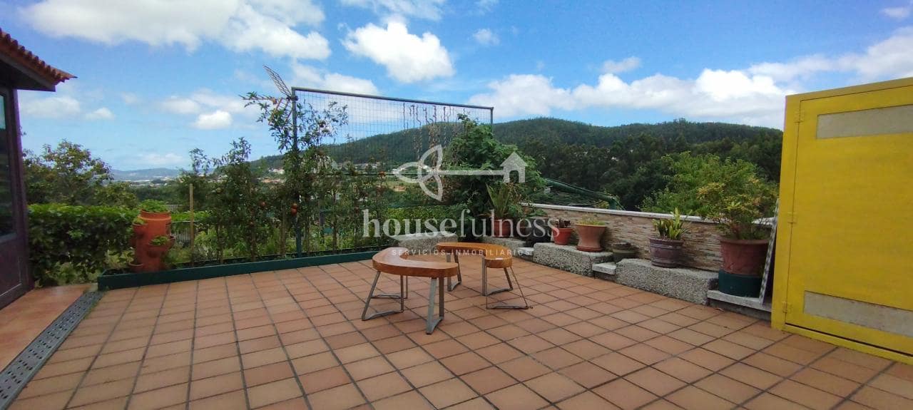 5 bedroom Townhouse for sale in Neda with garage - € 340,000 (Ref: 9218870)