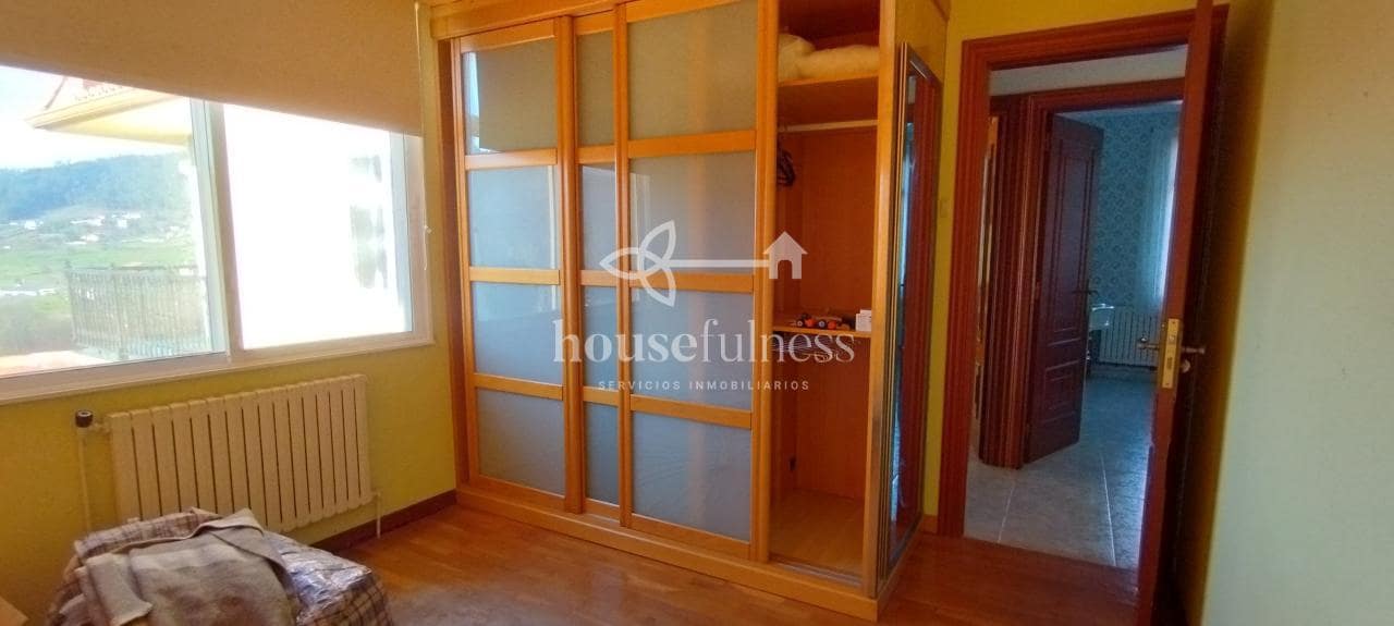 5 bedroom Townhouse for sale in Neda with garage - € 340,000 (Ref: 9218870)