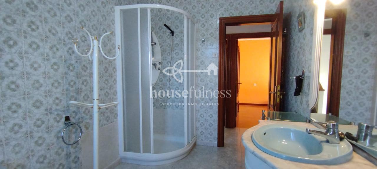 5 bedroom Townhouse for sale in Neda with garage - € 340,000 (Ref: 9218870)