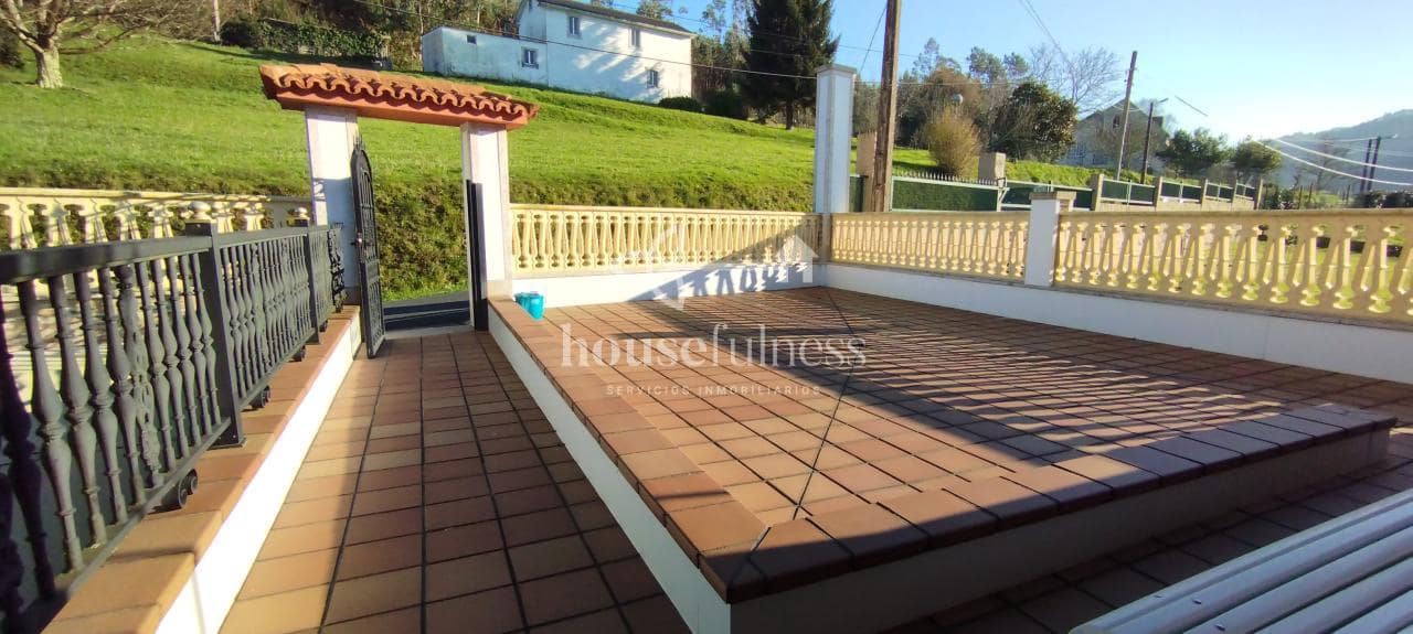 5 bedroom Townhouse for sale in Neda with garage - € 340,000 (Ref: 9218870)