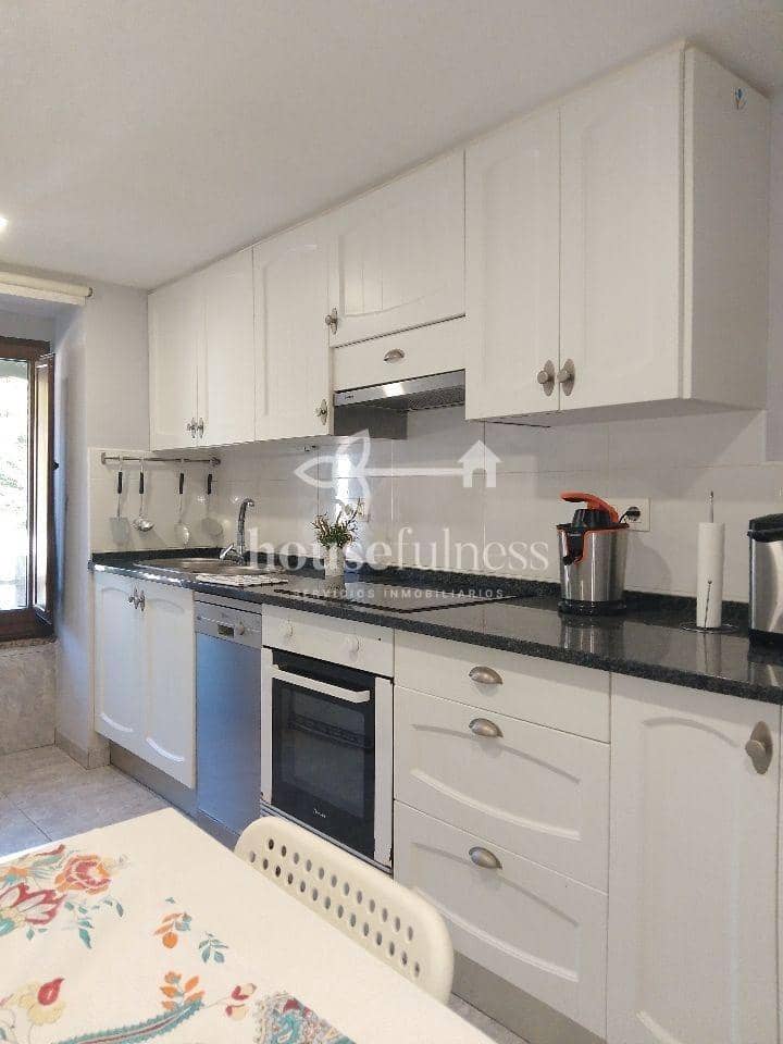 4 makuuhuone Omakotitalo myytävänä paikassa Ferrol mukana 
autotalli - 249 000 € (Ref: 9218871)