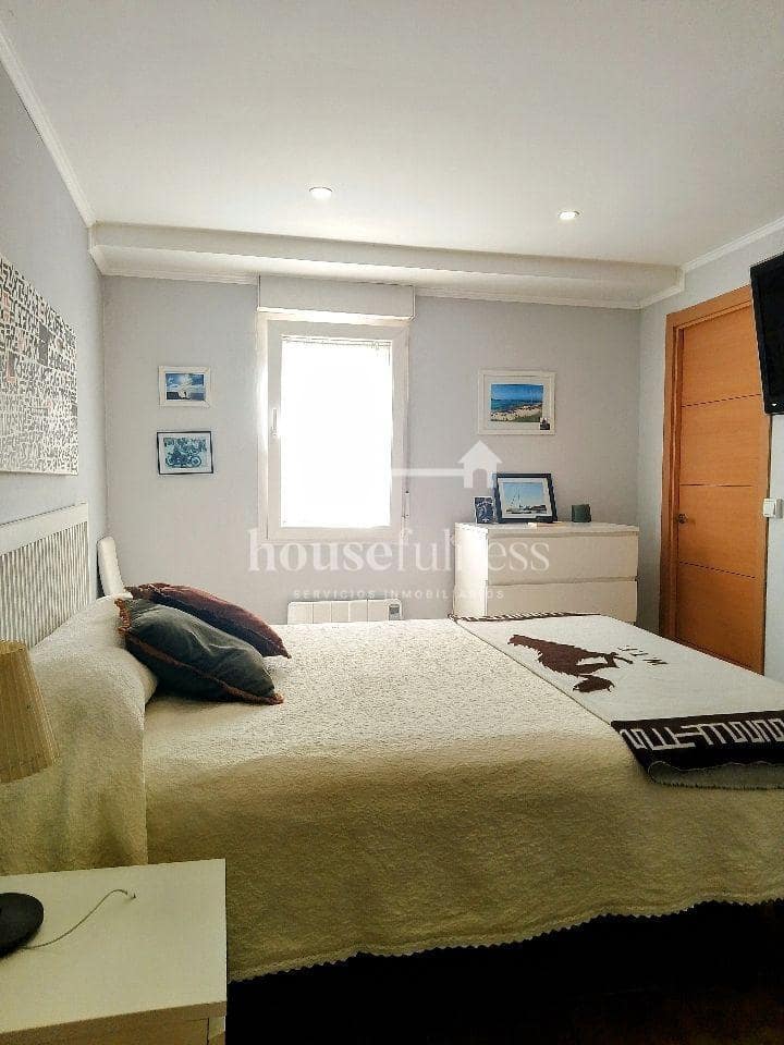 4 makuuhuone Omakotitalo myytävänä paikassa Ferrol mukana 
autotalli - 249 000 € (Ref: 9218871)