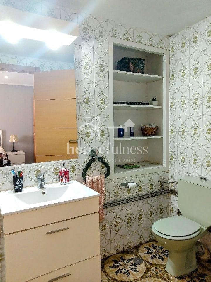 4 makuuhuone Omakotitalo myytävänä paikassa Ferrol mukana 
autotalli - 249 000 € (Ref: 9218871)