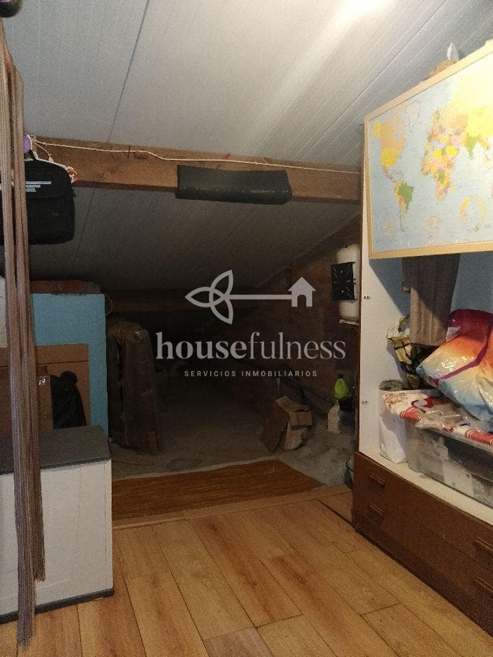 4 makuuhuone Omakotitalo myytävänä paikassa Ferrol mukana 
autotalli - 249 000 € (Ref: 9218871)