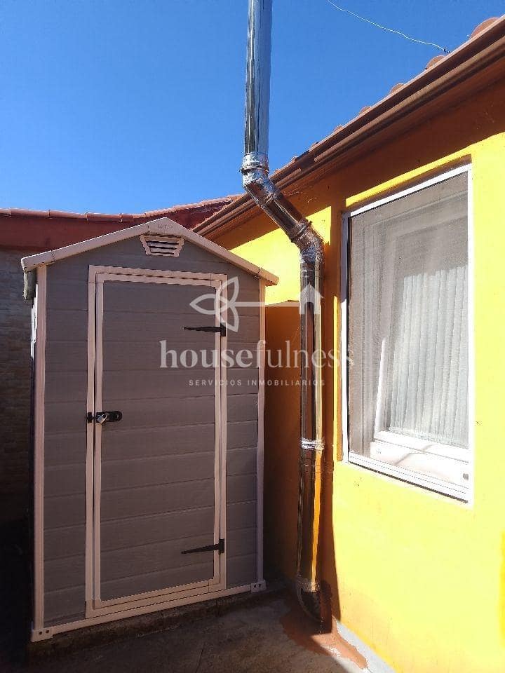 4 makuuhuone Omakotitalo myytävänä paikassa Ferrol mukana 
autotalli - 249 000 € (Ref: 9218871)