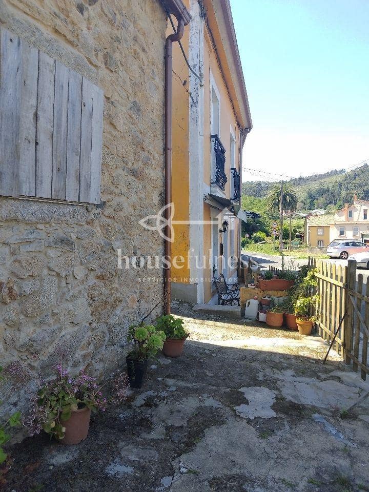 4 makuuhuone Omakotitalo myytävänä paikassa Ferrol mukana 
autotalli - 249 000 € (Ref: 9218871)