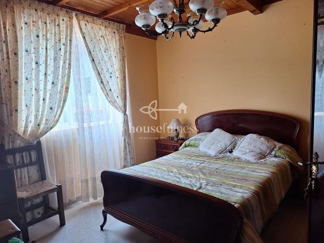 3 soverom Hus til salgs i Ares med garasje - € 150 000 (Ref: 9218873)